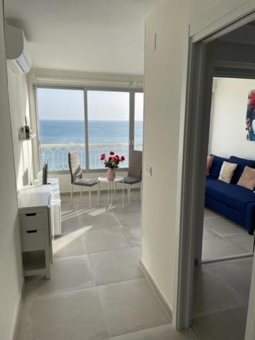 Precioso Apartamento A Estrenar En Primera Linea De Playa Benidorm Exterior photo